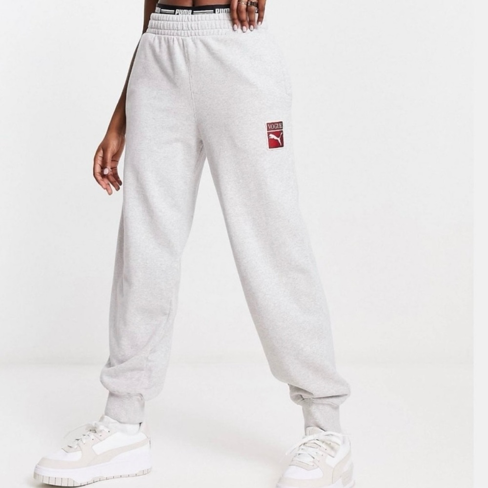 nwt PUMA X VOGUE relaxed sweatpants in gray